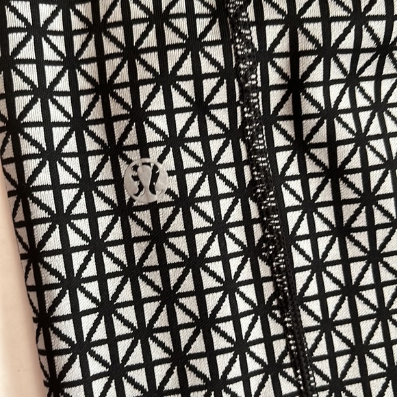 Lululemon Straight-Up Tri Geo Pants - Picture 5 of 5